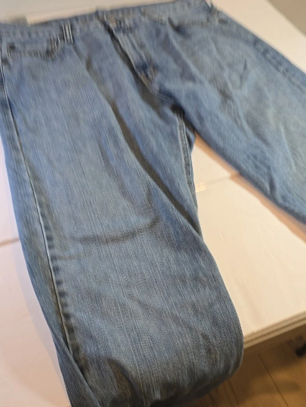 Levis straight leg